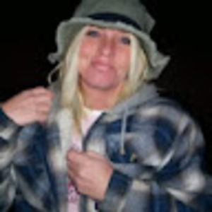 Meet your Posher, Leona